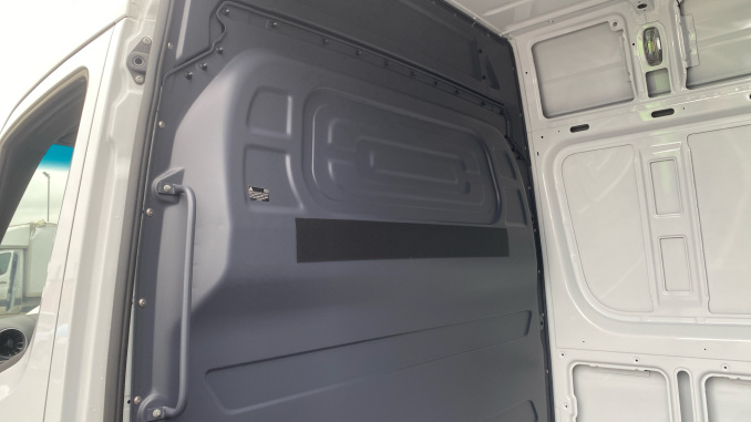 Mercedes-Benz Sprinter E314 L3 Electric Rwd 100kW 81kWh Pro Van Auto - Image 17